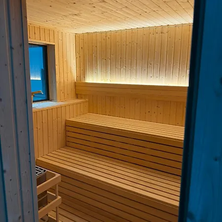 Jade Tower Magic's Daire *